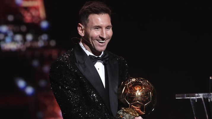 Lionel Messi vs Ronaldo, Siapa Koleksi Ballon d’Or Terbanyak?